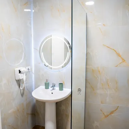 Gjiri I Lalzit - San Pietro - Leta's Premium Apartment *